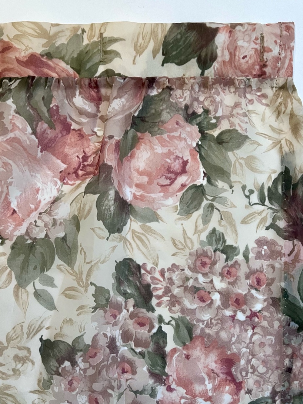 Croscill Cotswold Vintage Sheer Shower Curtain with Soap Dish